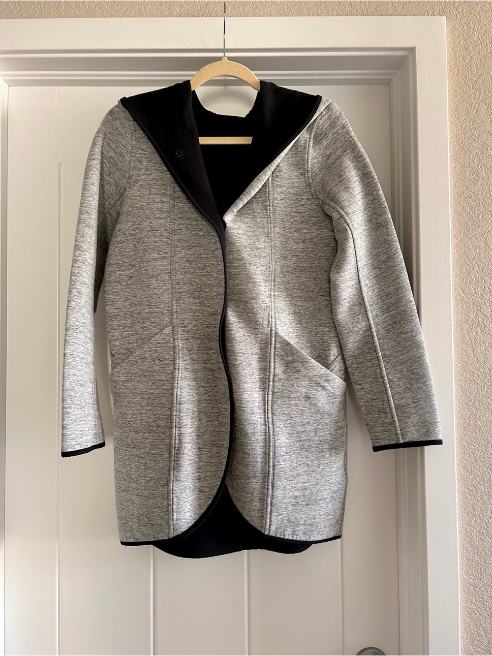 Lululemon 4 way stretch jacket